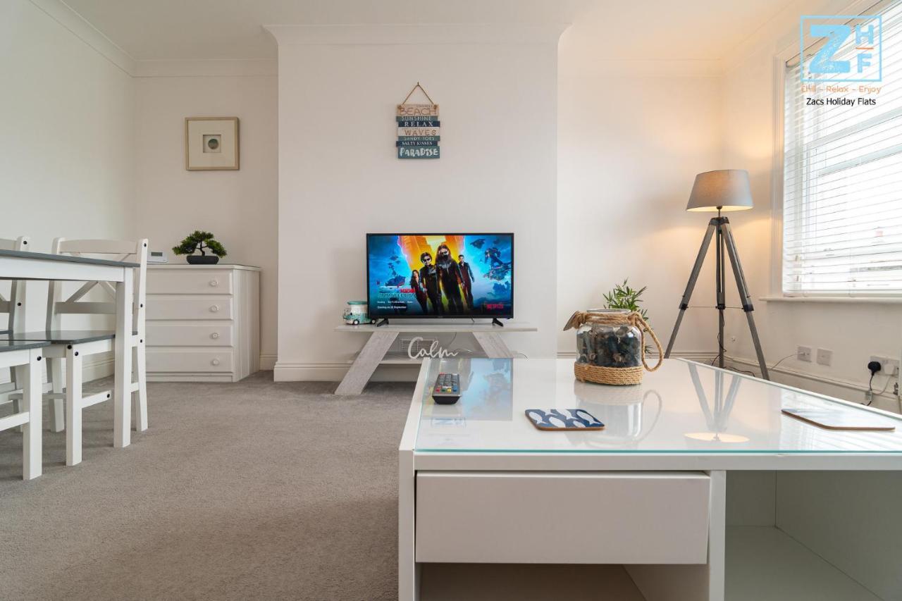 Light And Airy 1 Bedroom Flat 700M From The Beach Борнмут Экстерьер фото